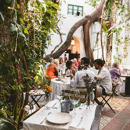 Dona Lola Δωμάτια σε οικογενειακή κατοικία