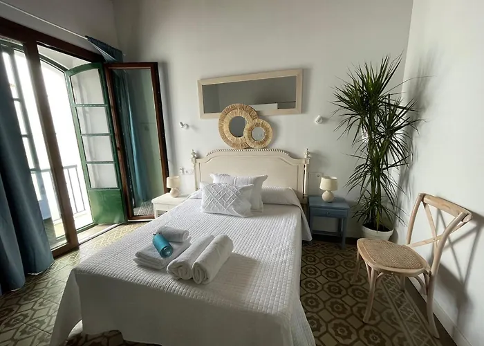 Dona Lola Pansiyon *